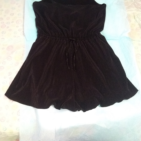 NWT Urban Outfitters Black Romper - Picture 16 of 16